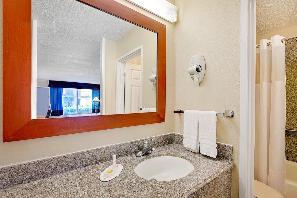 Days Inn By Wyndham Lafayette Near Lafayette Airport Luaran gambar